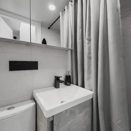 Brand New Light Apartment